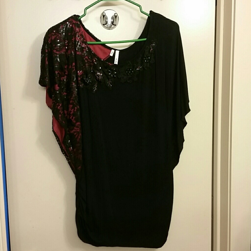 NWOT Studio Y tunic size L